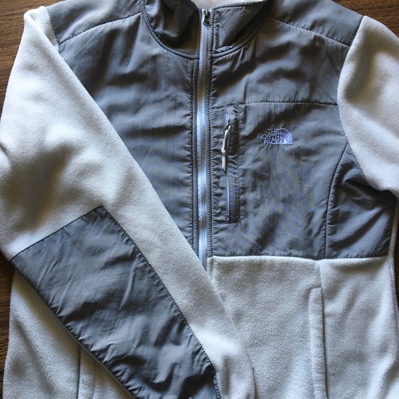 Women’s Northface Coat - Picture 3 of 6